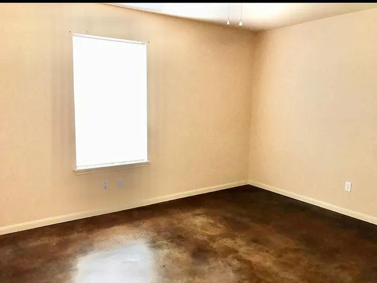 714 Rosewood Dr #B — Photo 8