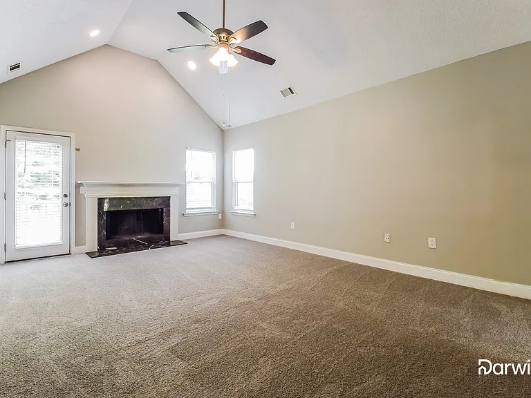 150 McIntosh Dr — Photo 7