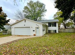 925 11th Ave NE, Rochester, MN 55906