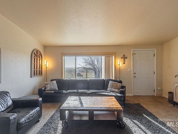 5th image of 21568 Market Rd