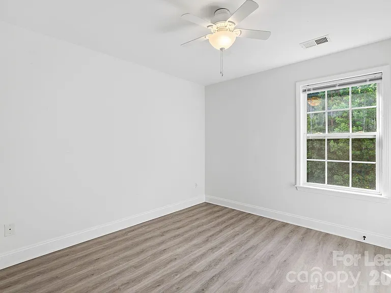 512 Bearbrook Ln — Photo 28