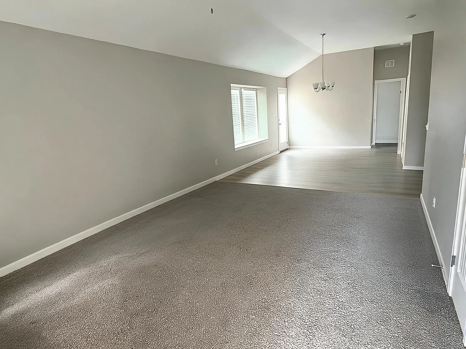 4 bed, 2.0 bath, 1361 sqft, $1,850 — Photo 3
