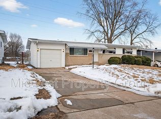 2365 Dove Dr, Florissant, MO