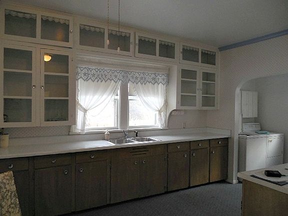 4th image of 610 E Margaret St