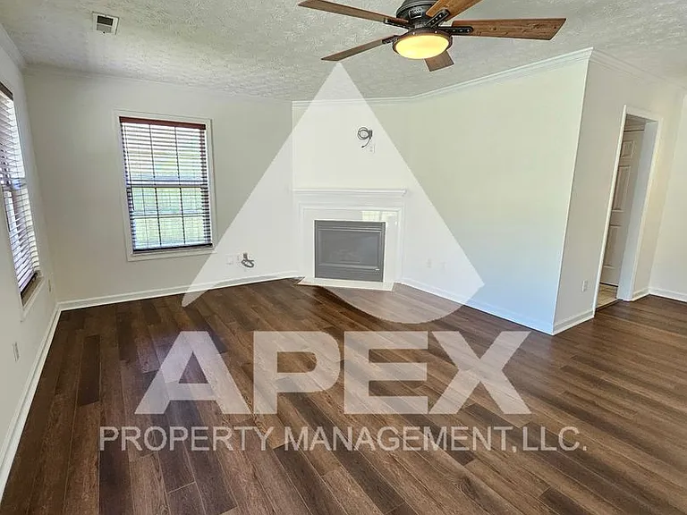 8705 Trapper Ln — Photo 8