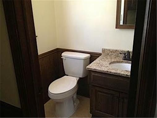 5th image of 7909 W 98th Ter