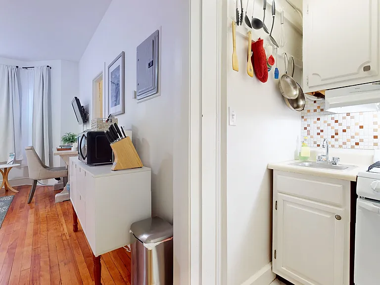 1253 Beacon St #B4 — Photo 7