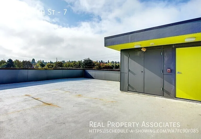 817 NE 64th St #7 — Photo 10