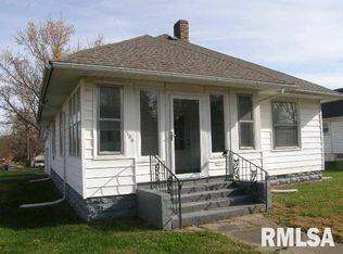 1100 S 12th St, Herrin, IL 62948