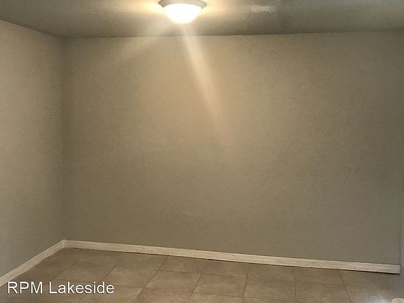 3rd image of 1346 Rowell St