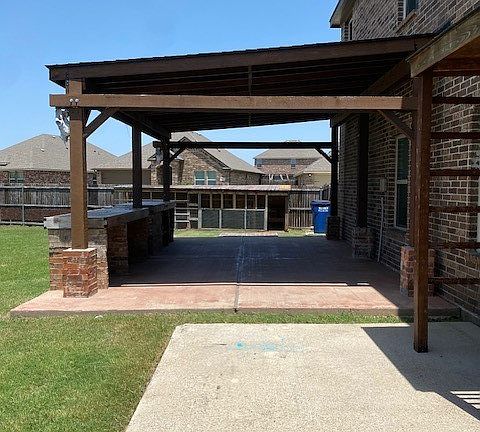 4th image of 885 Levi Ln