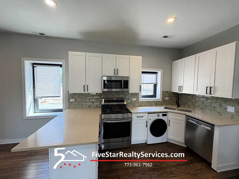 5209 N Milwaukee Ave #2 — Photo 7