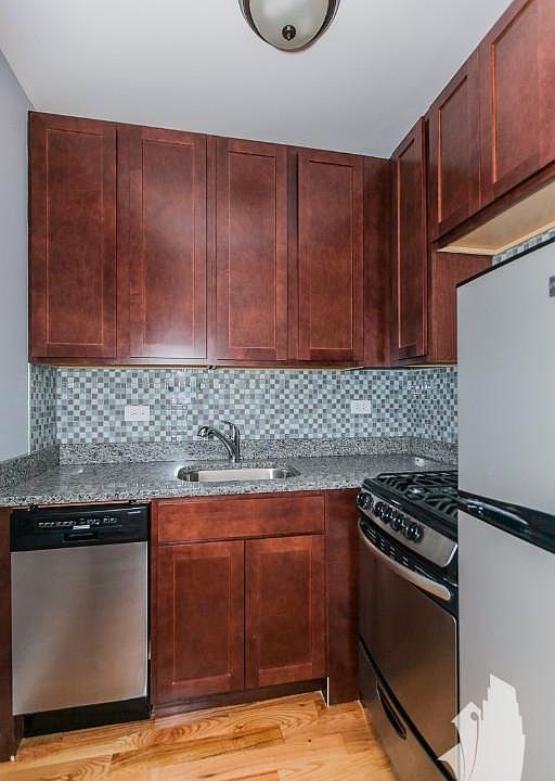 1st image of 550 W Arlington Pl #1122