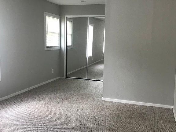 5th image of 720 Woodland St