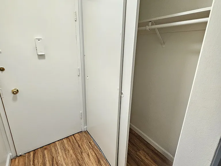 HARVARD APARTMENTS — Photo 6