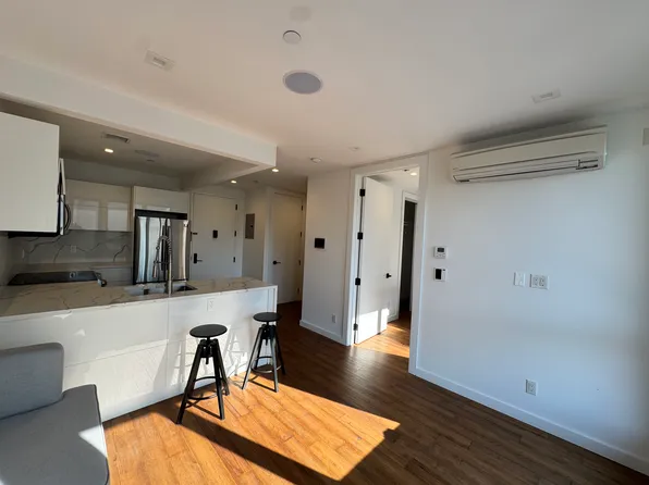 27-04 Astoria Boulevard image 3 of 15