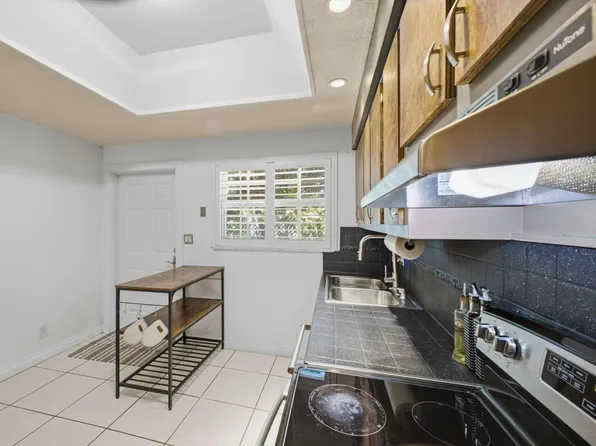 2200 Monroe Street #24, Hollywood, FL 33020