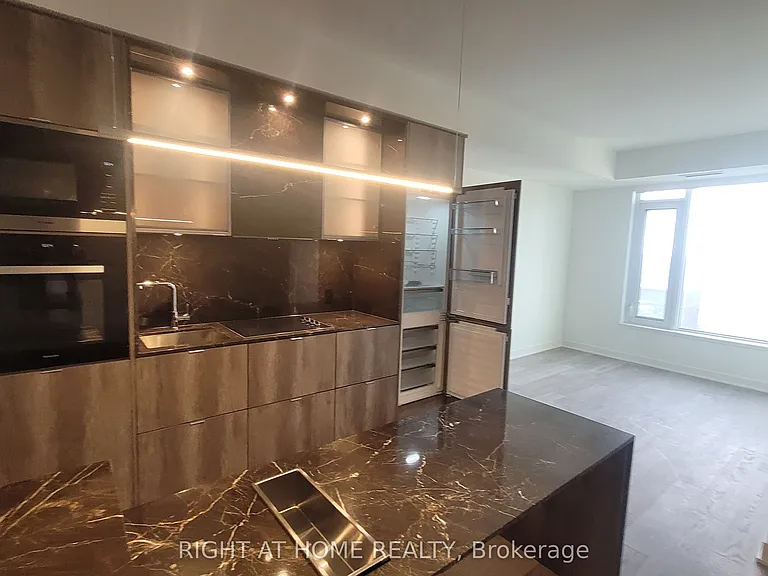 11 Yorkville Ave #3603 — Photo 21