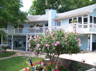 1241 Oak Knoll Rd, Linn Creek, MO 65052