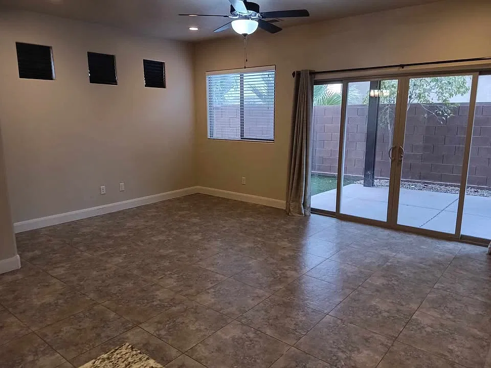 2 bed, 1.5 bath, 1250 sqft, $1,800 — Photo 4
