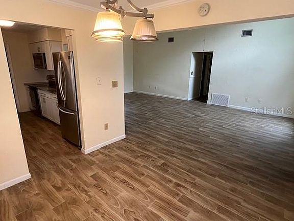 3rd image of 2832 NW 44th Pl