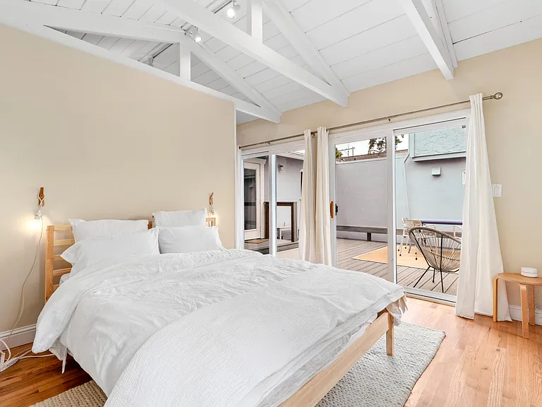 620 Almar Ave — Photo 11