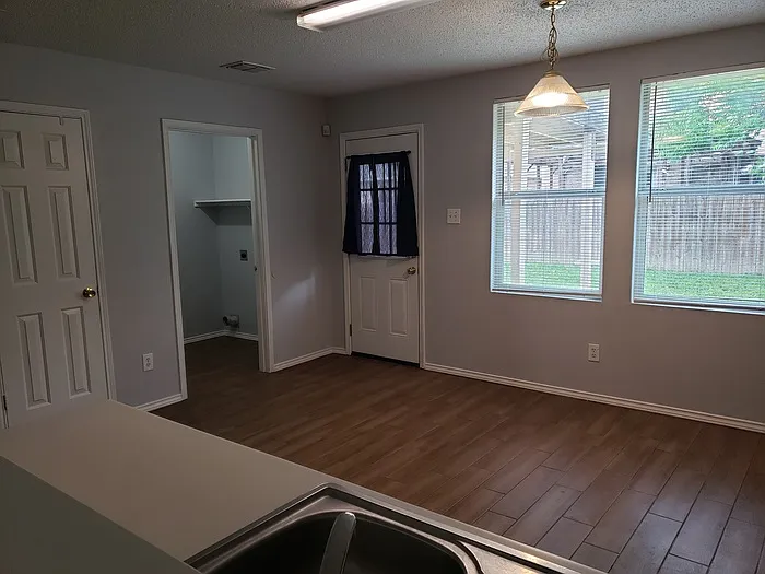 1909 Ramada Trl — Photo 6