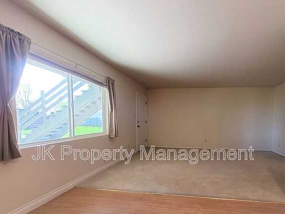 3rd image of 3208 11th Ave S APT 6