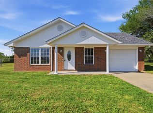511 W Cemetery Dr, Oktaha, OK 74450