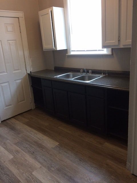 1st image of 1561 Cordell Ave