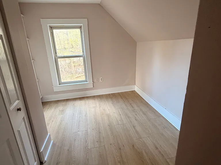 120 Dunstable Rd — Photo 14