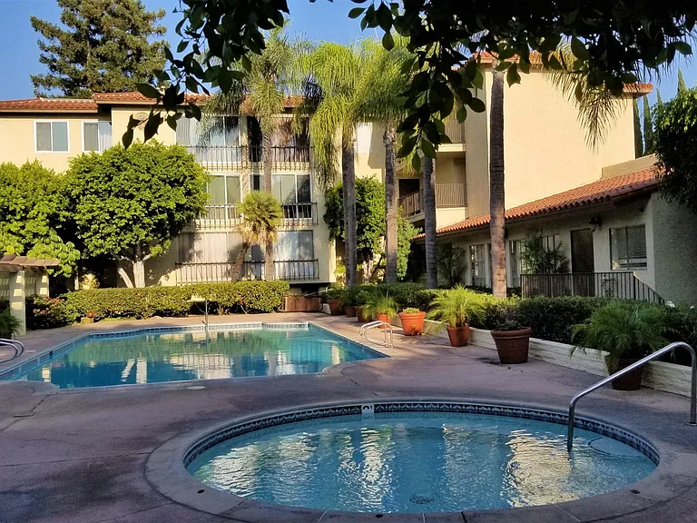 12720 Burbank Blvd #215 — Photo 20