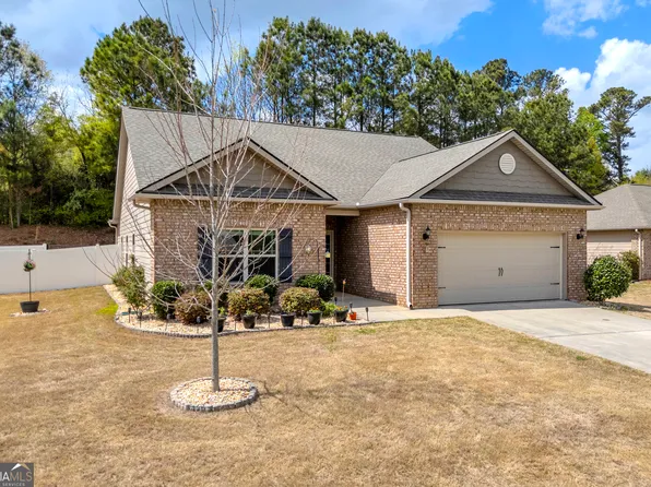 825 Hidden Hollow Cir, Commerce, GA 30529