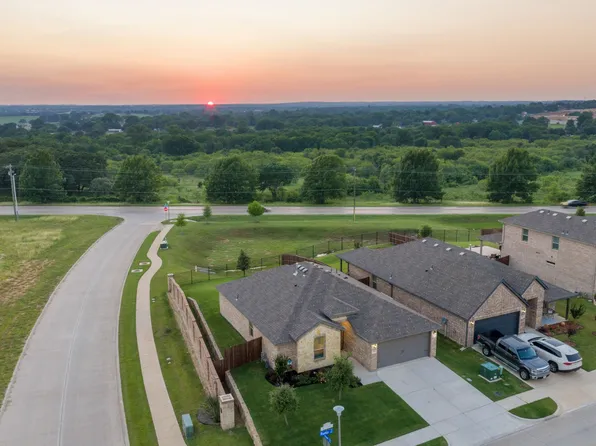 752 Ruellia St, Weatherford, TX 76086