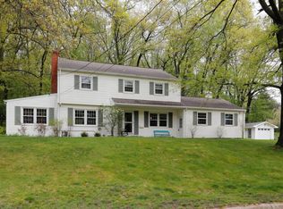 4017 Sunvalley Dr, Kalamazoo, MI 49008