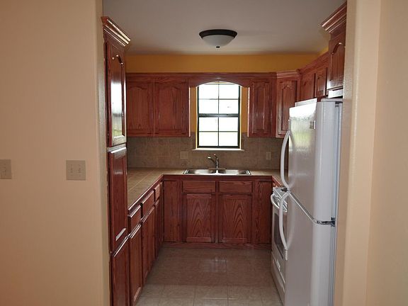 4th image of 2120 W Barcelona Ave APT B