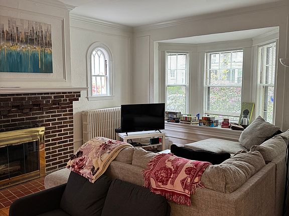 2nd image of 70 Moraine St APT 1