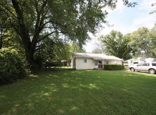 2902 W Olive St, Rogers, AR 72756