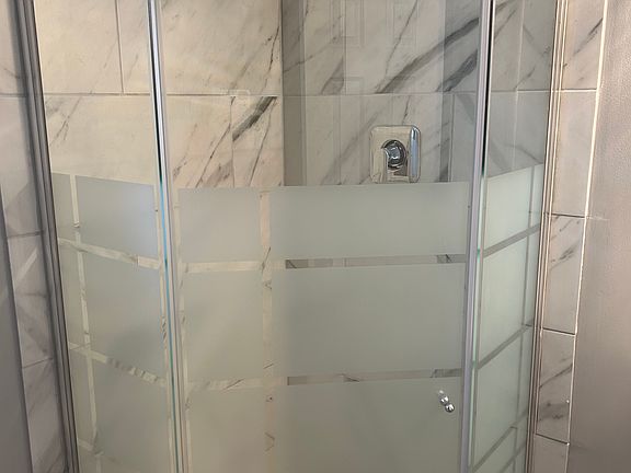 5th image of 110 Freemont Ave