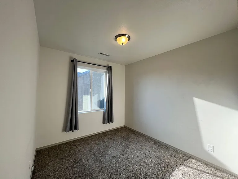 1352 E Nen Dr — Photo 11