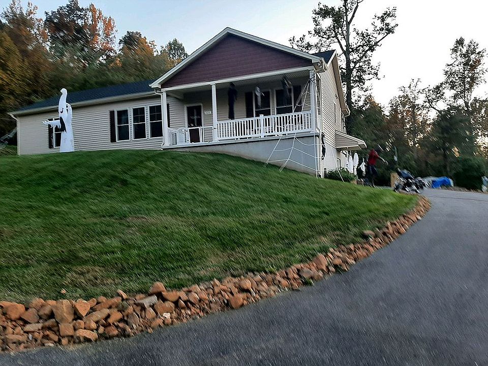 2nd image of 3237 Sandy Hook Rd