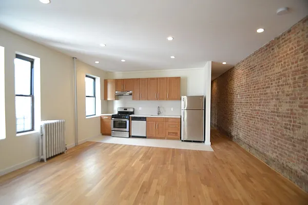 Rented by Bohemia Realty Group | media 38