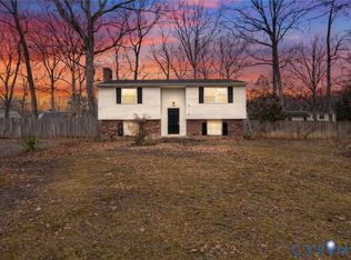 2224 Dragonfly Ln, North Chesterfield, VA 23235