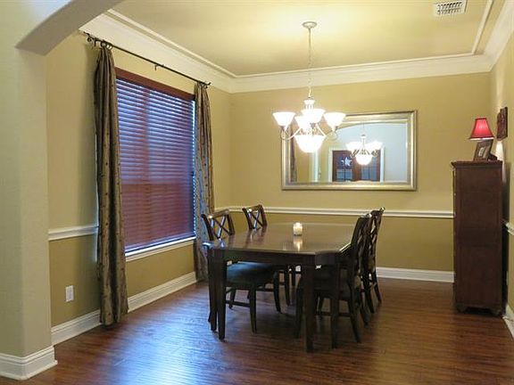 3rd image of 3821 Founders Ln