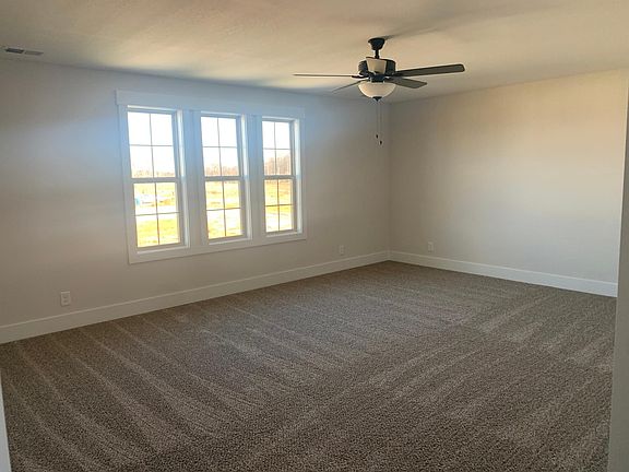 4th image of 937 Frontier Dr