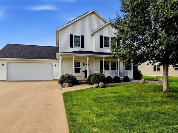 802 W Farmland Dr, Maquoketa, IA 52060