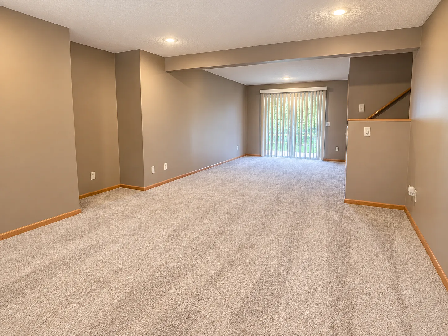 3 bed, 3.0 bath, 2100 sqft, $2,595 — Photo 4