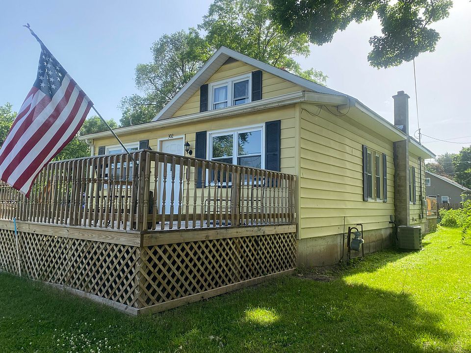 302 S Kalamazoo St, White Pigeon, MI 49099 Zillow