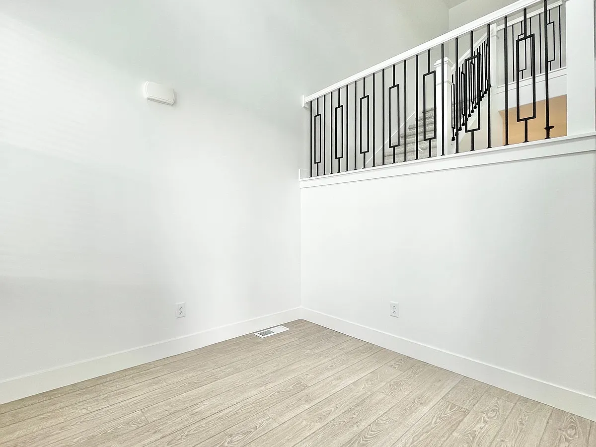 Building Photo - 13983 S Middle Ridge Ln