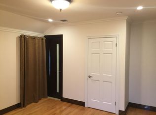 16209 78th Ave, Fresh Meadows, NY 11366